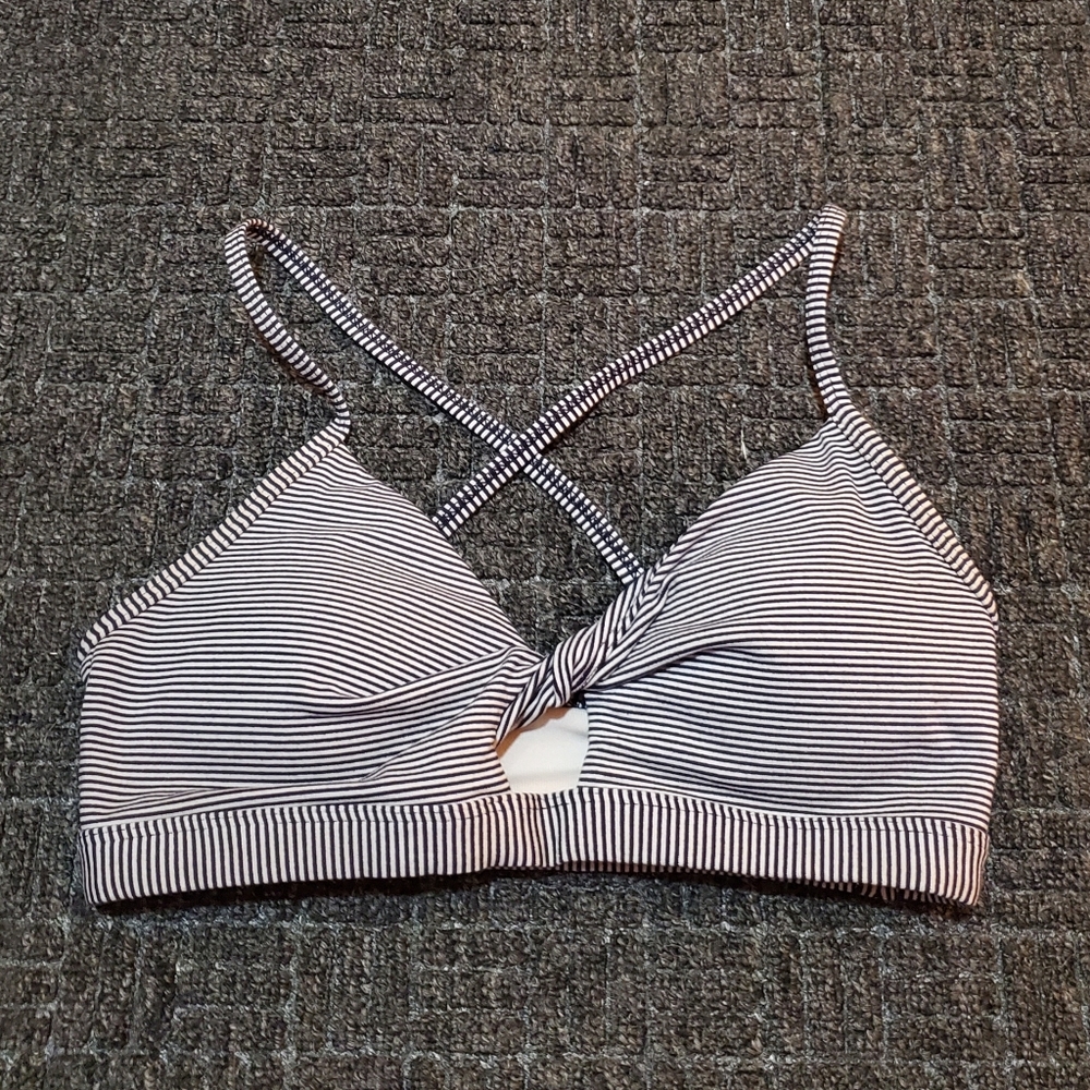 Striped Lorna Jane Sports Bra Sz sm/md